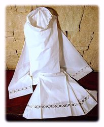 Picture of MADE TO MEASURE Closed collar liturgical Alb with geometric Brussels lace white cotton blend fabric.