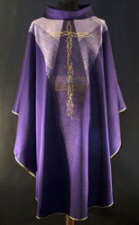 Immagine di Casula moderna Collo ad Anello ricamo diretto lana oro dégradé Croce di Spine Tela Vaticana Viola